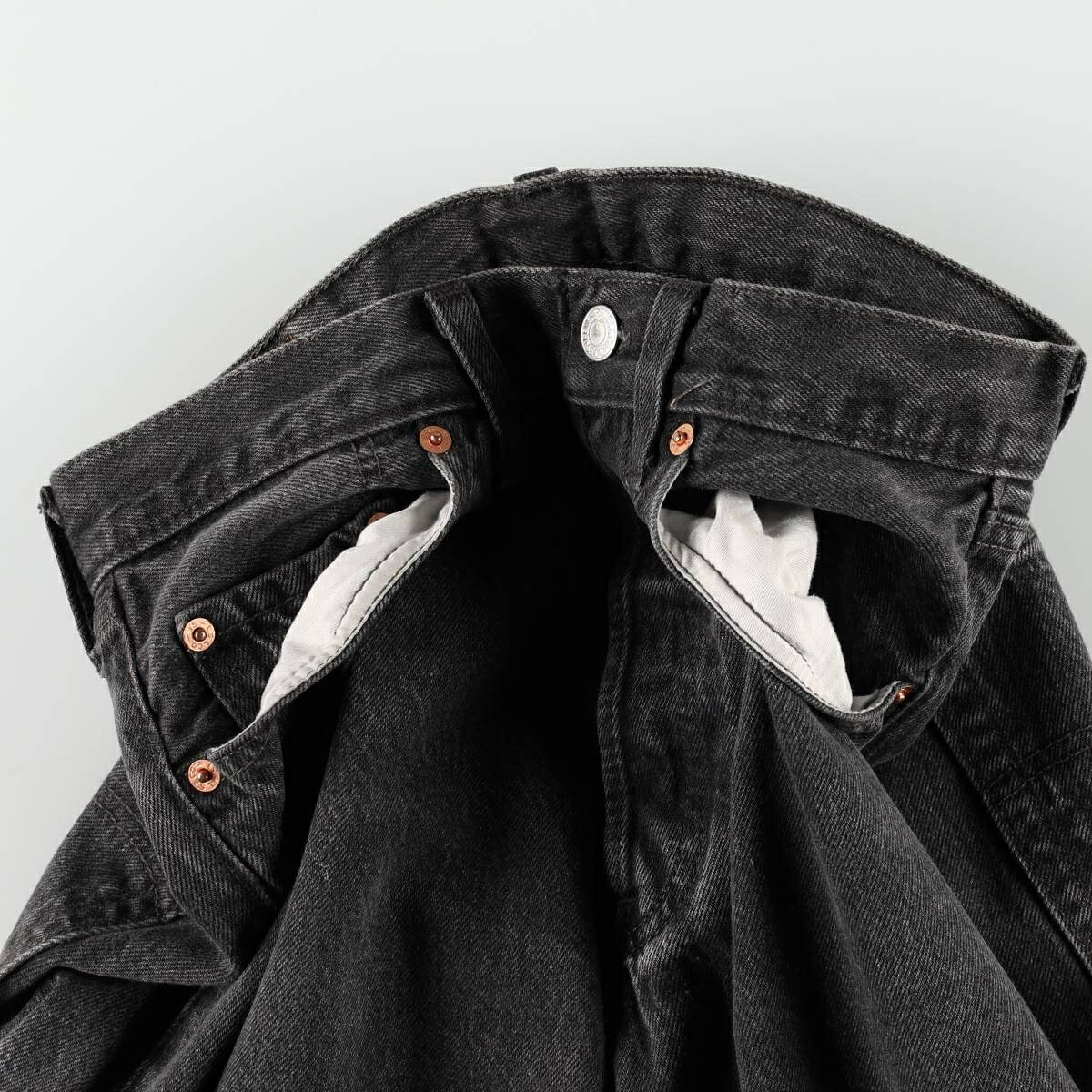 古着 90～00年代 リーバイス Levis 501-0185 ユーロモデル ブラックデニム ストレートデニムパンツ 英国製 レディースL(w28)相当 /eaa668288 【中古】 【260824】